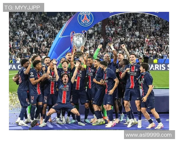 曼联与巴黎圣日耳曼激战在即谁能在欧冠赛场上笑到最后